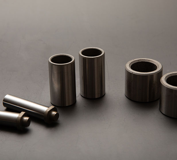 コモンレール部品（ボデイ、ピストン）